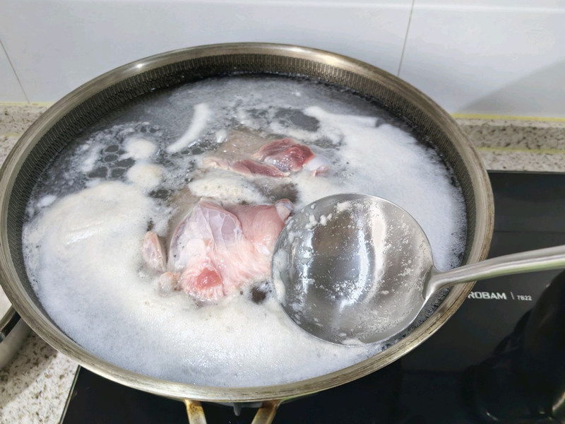 大棒骨白菜炖冻豆腐