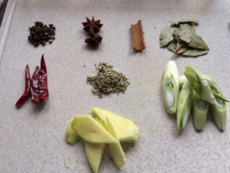 大棒骨白菜炖冻豆腐