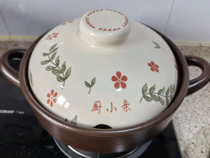 大棒骨白菜炖冻豆腐