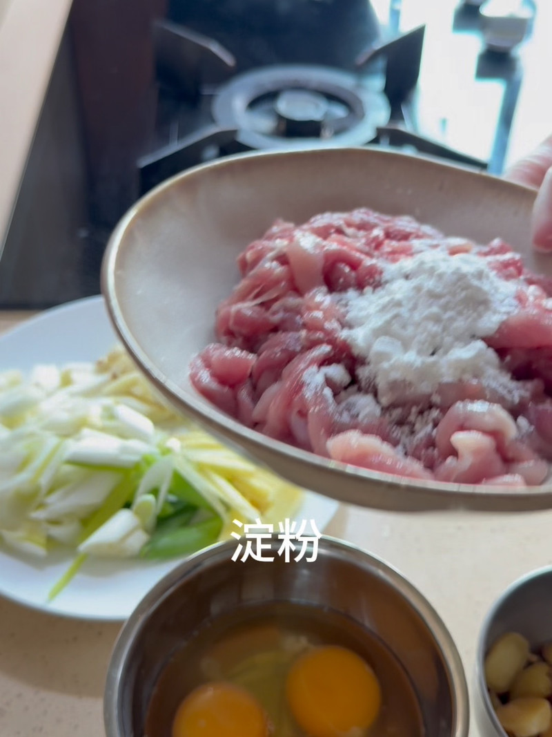 泡椒炒茭白肉丝