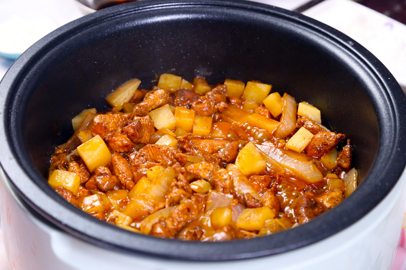 快手菜土豆鸡肉焖饭