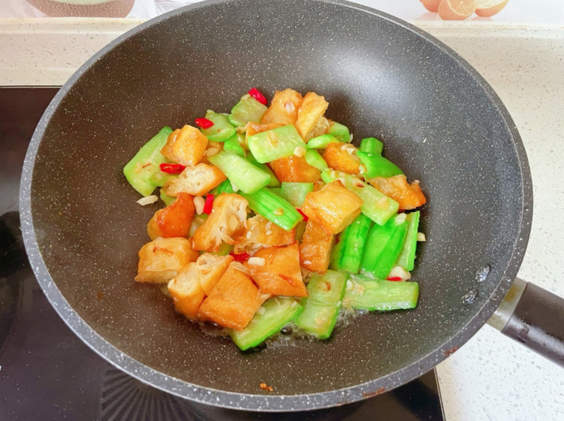 丝瓜炒油条