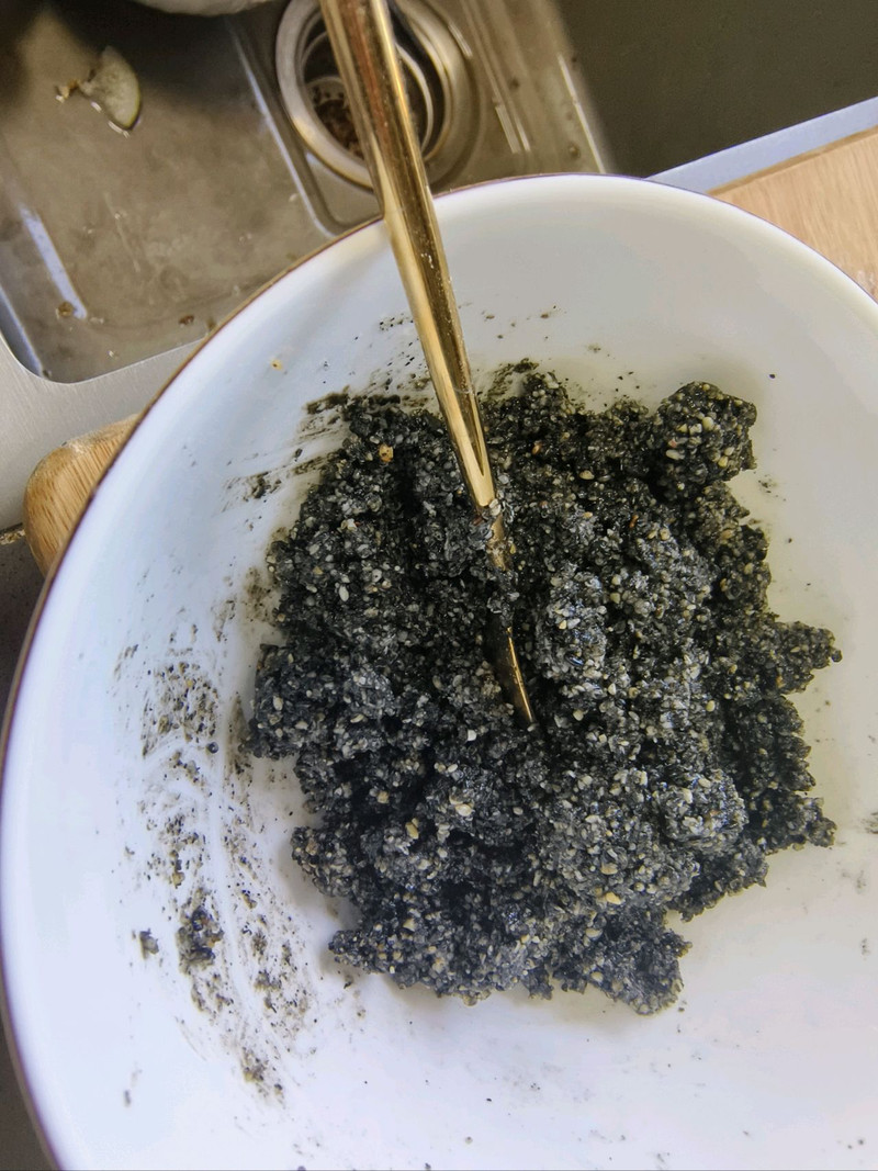 黑芝麻馒头