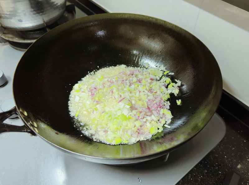 千里香，黑葱油