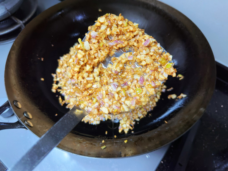千里香，黑葱油
