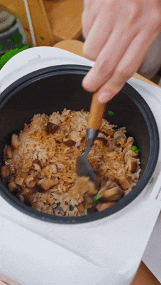 【宝宝辅食】香菇鸡翅焖饭