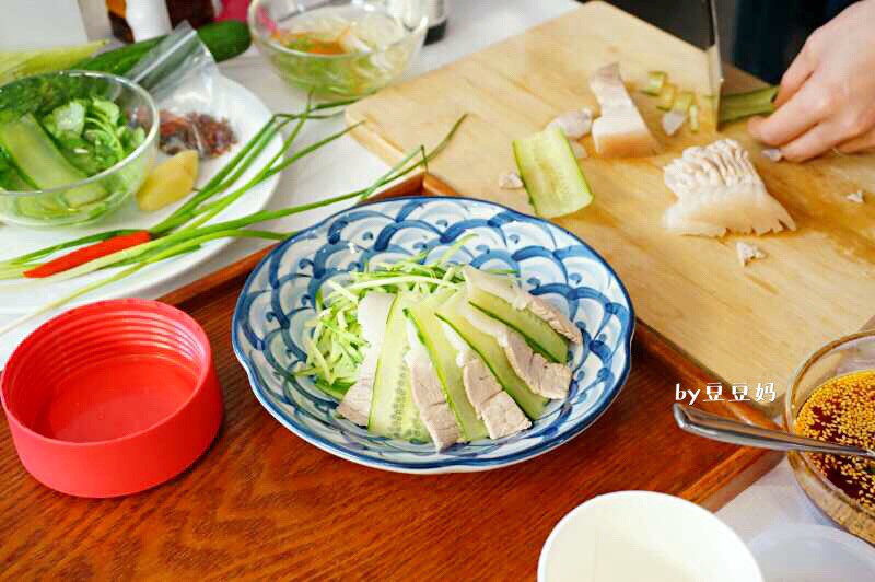 经典川菜之蒜泥白肉