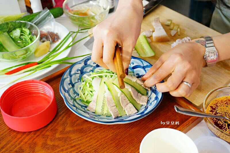 经典川菜之蒜泥白肉