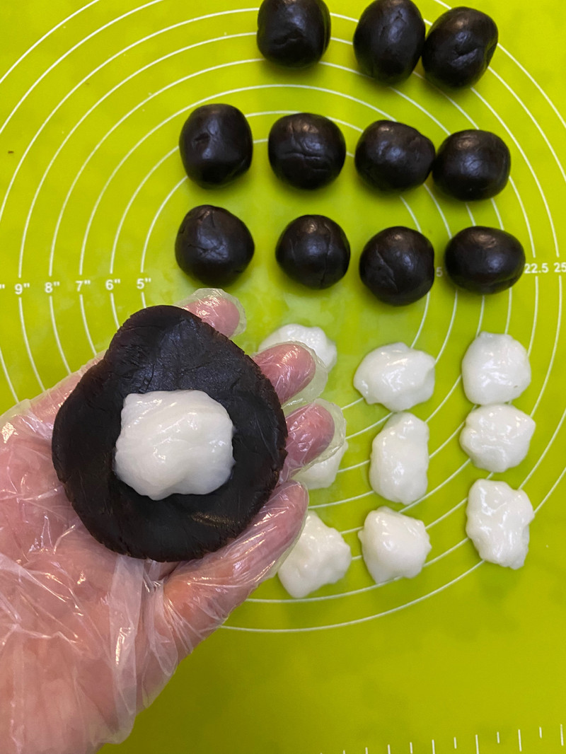 豆沙麻薯蛋月烧—软糯拉丝，超好吃！