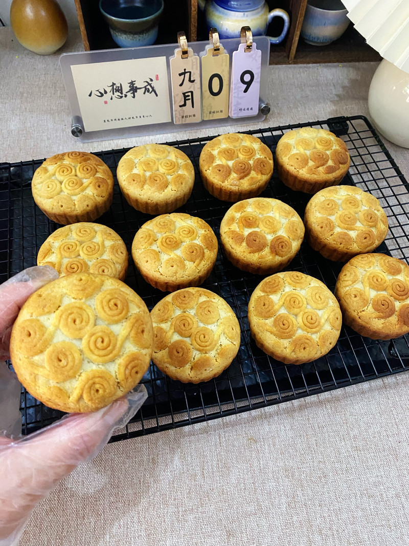 豆沙麻薯蛋月烧—软糯拉丝，超好吃！