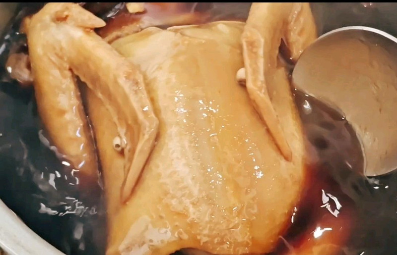 酱油乳鸽