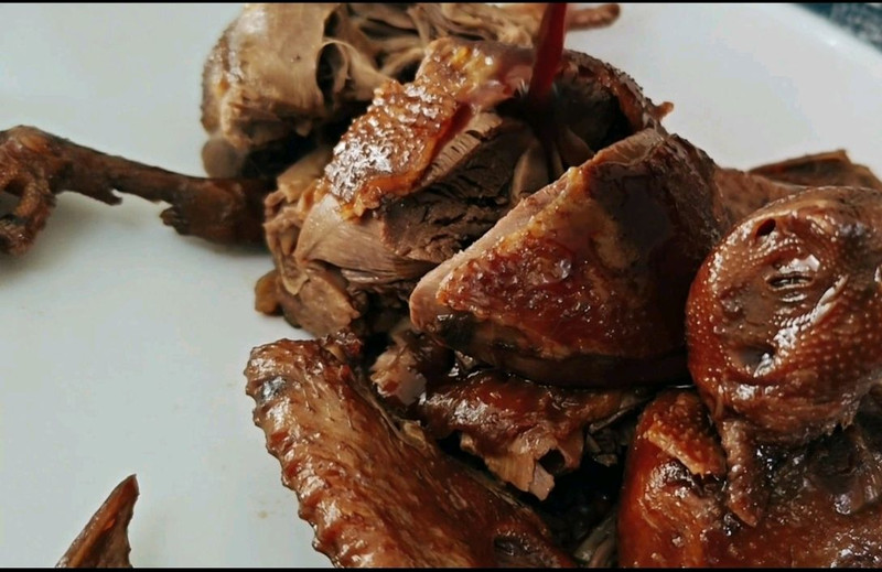 酱油乳鸽