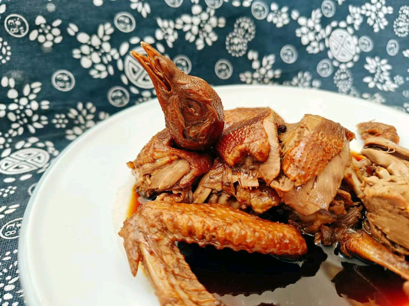酱油乳鸽