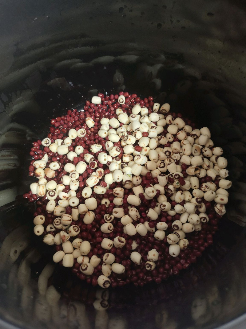 红豆牛奶莲子粥