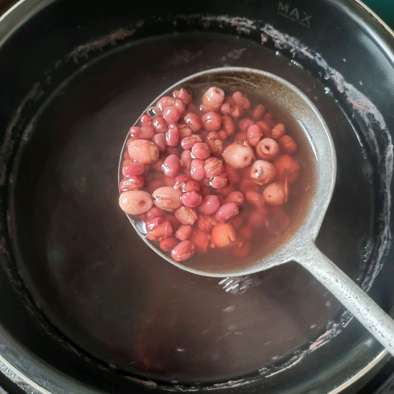 红豆牛奶莲子粥