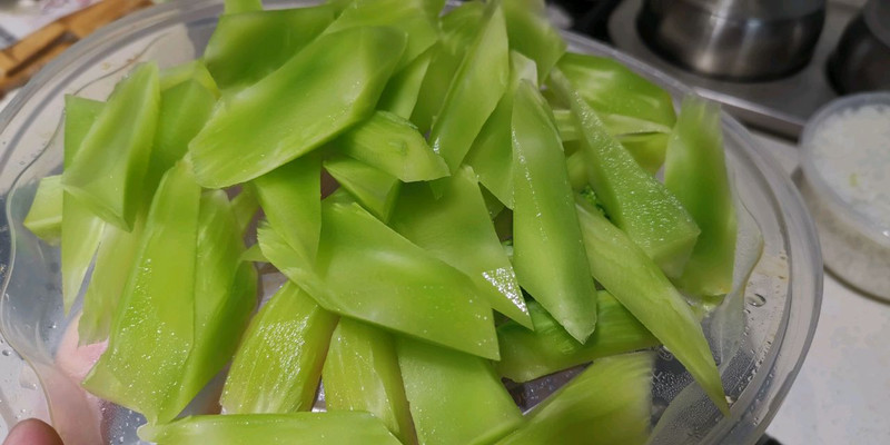 【素炒双萃】素食莴笋胡萝卜