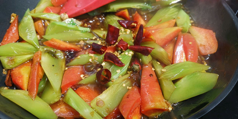 【素炒双萃】素食莴笋胡萝卜