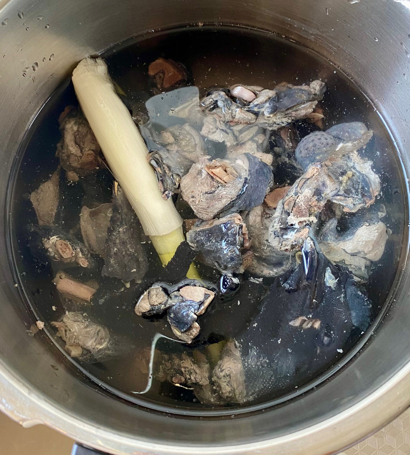 黑豆乌鸡汤 黑豆乌鸡汤