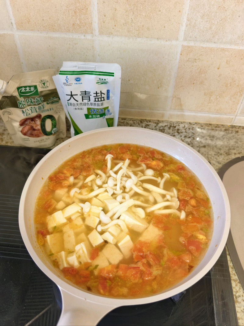 番茄菌菇豆腐汤