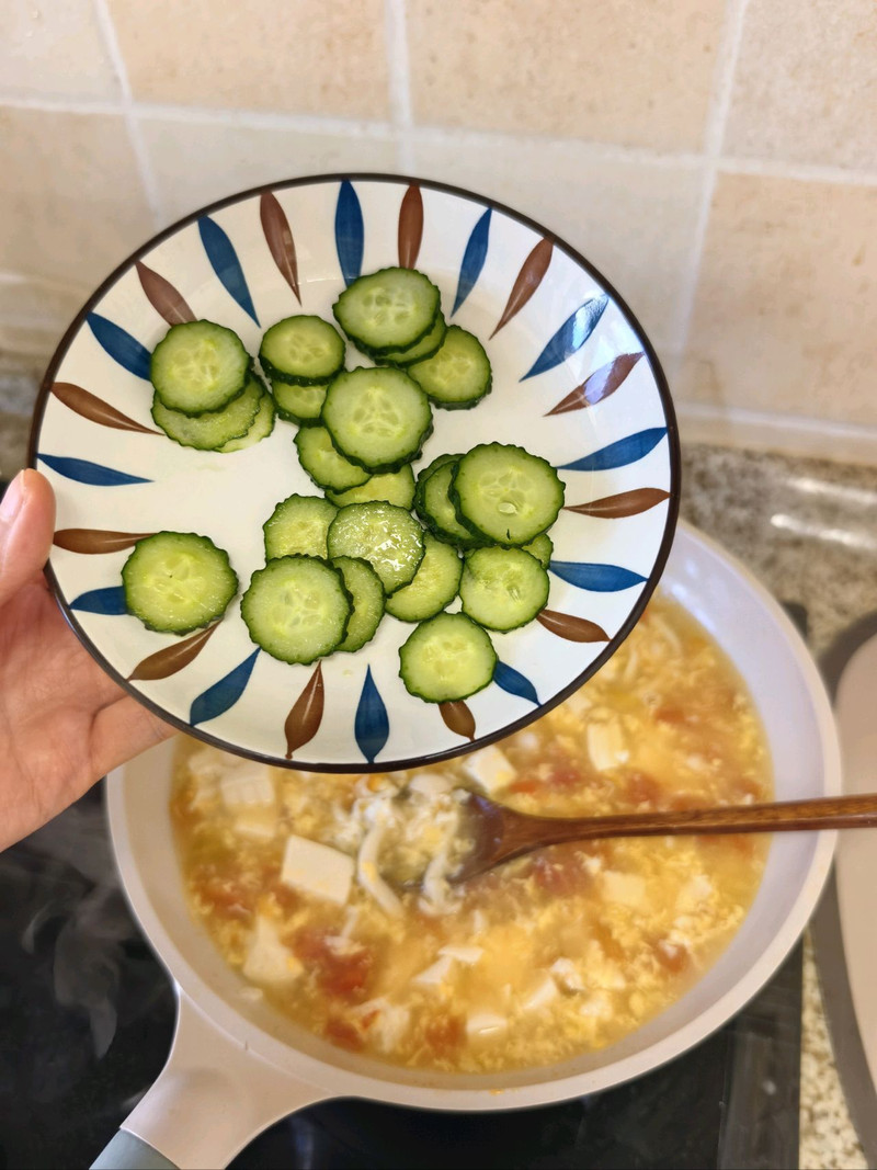 番茄菌菇豆腐汤