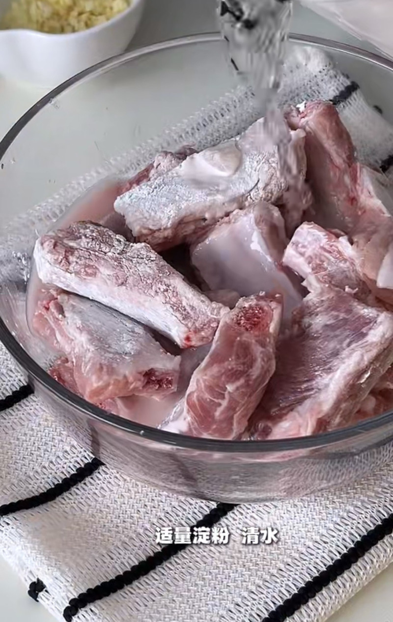 蒜香烤排骨