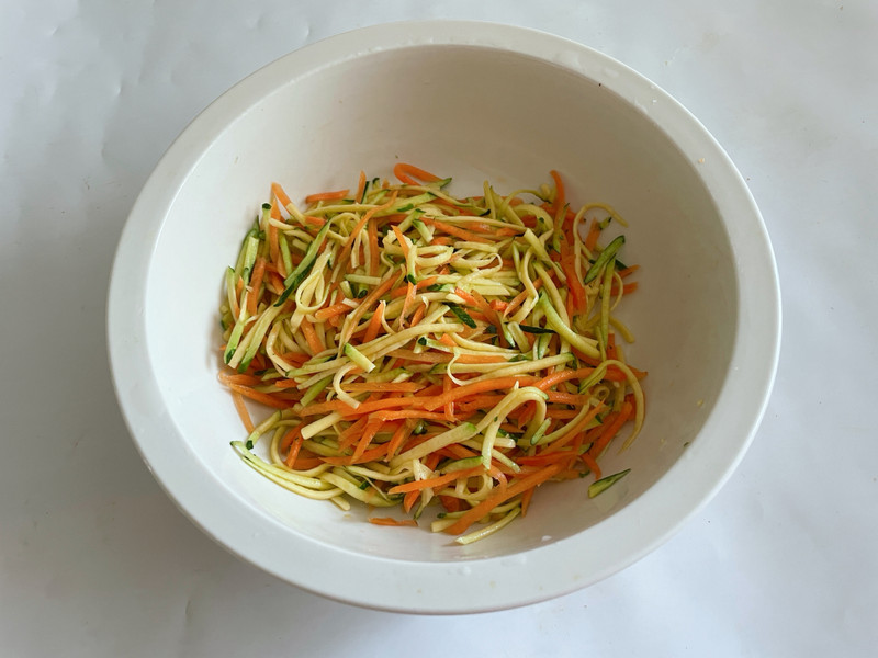 蔬菜鲜虾饼