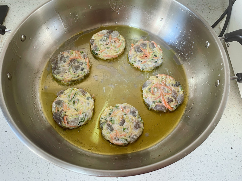 蔬菜鲜虾饼
