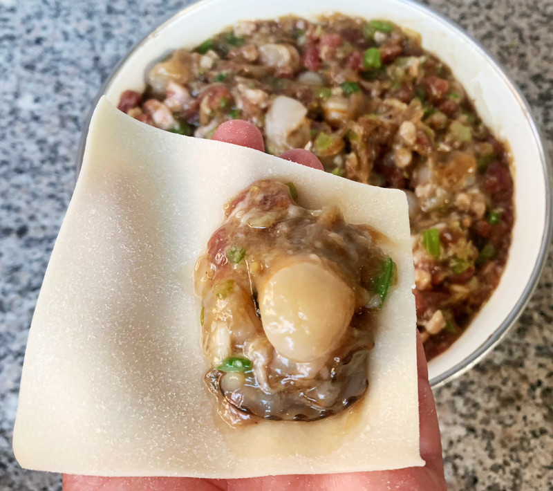 鲜肉扇贝馄饨