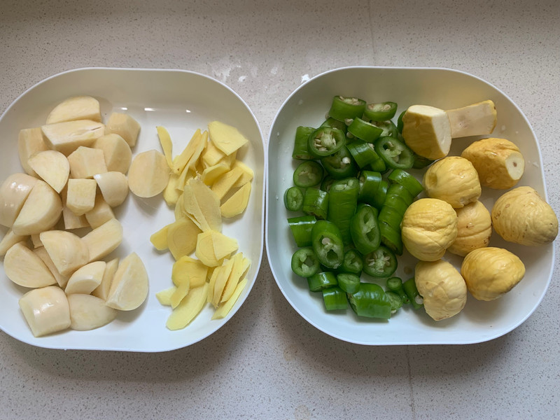 土豆板栗焖鸡