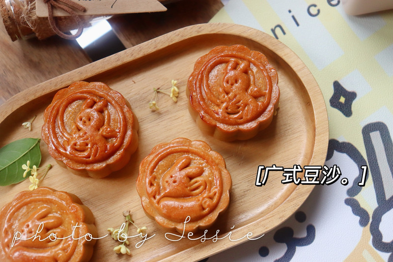 广式豆沙月饼