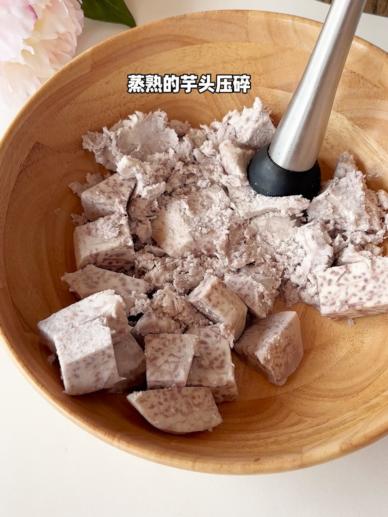 欧洲橄榄培根芋泥荷花酥