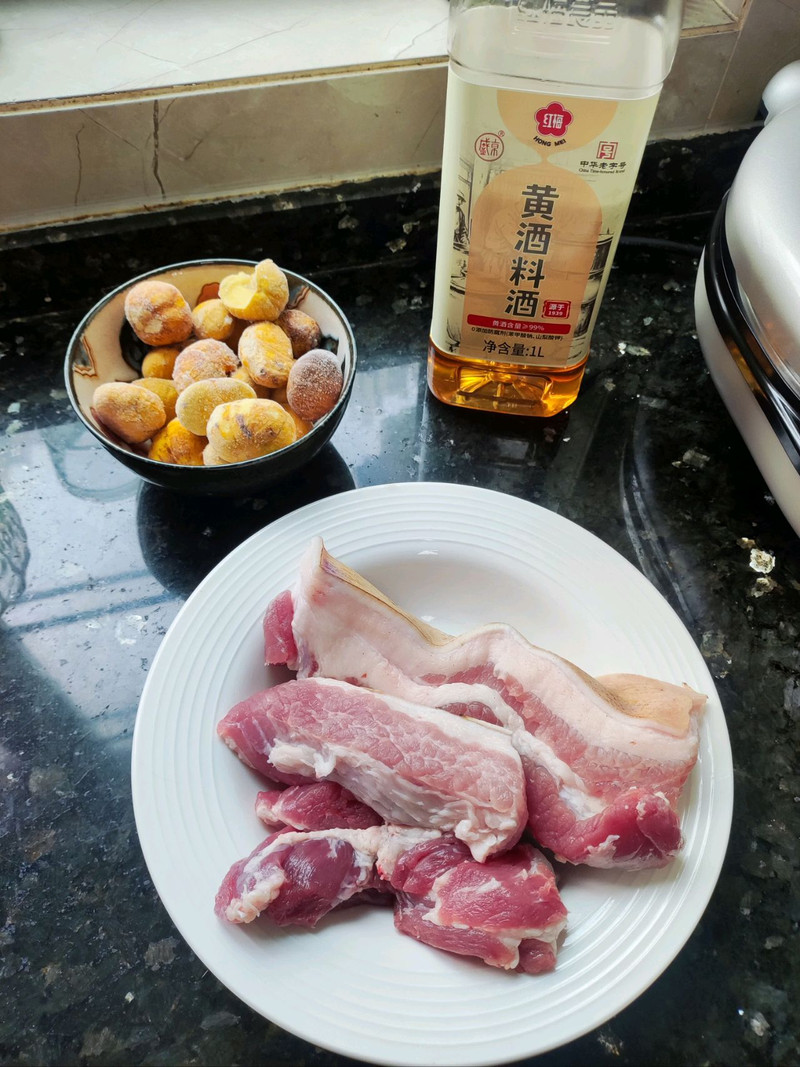 家常板栗焖五花肉