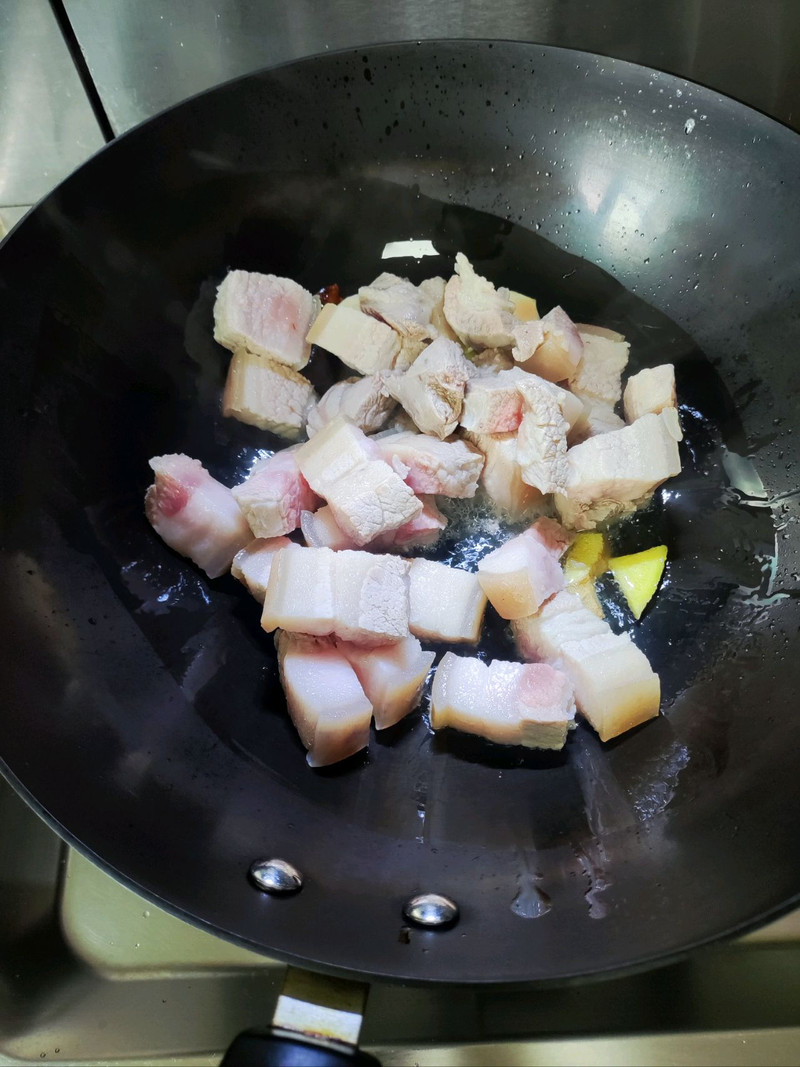 家常板栗焖五花肉