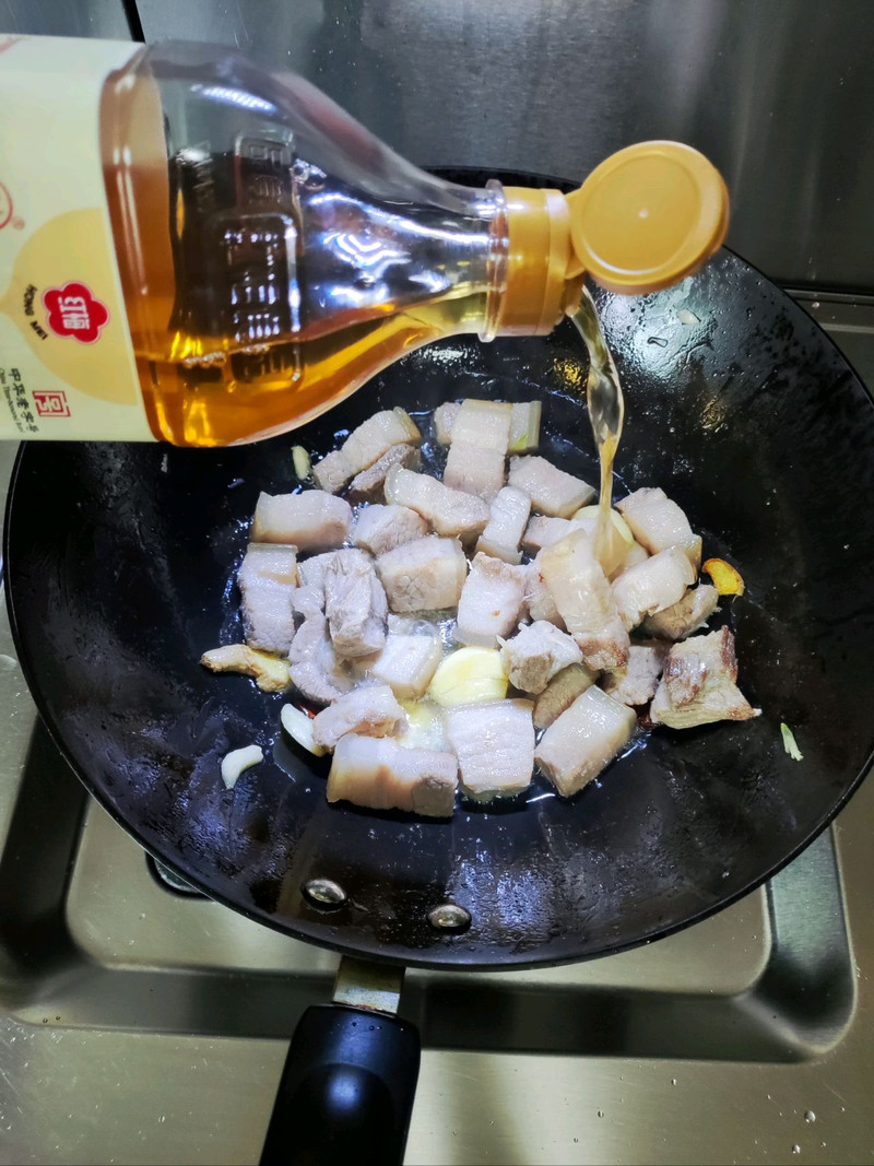 家常板栗焖五花肉