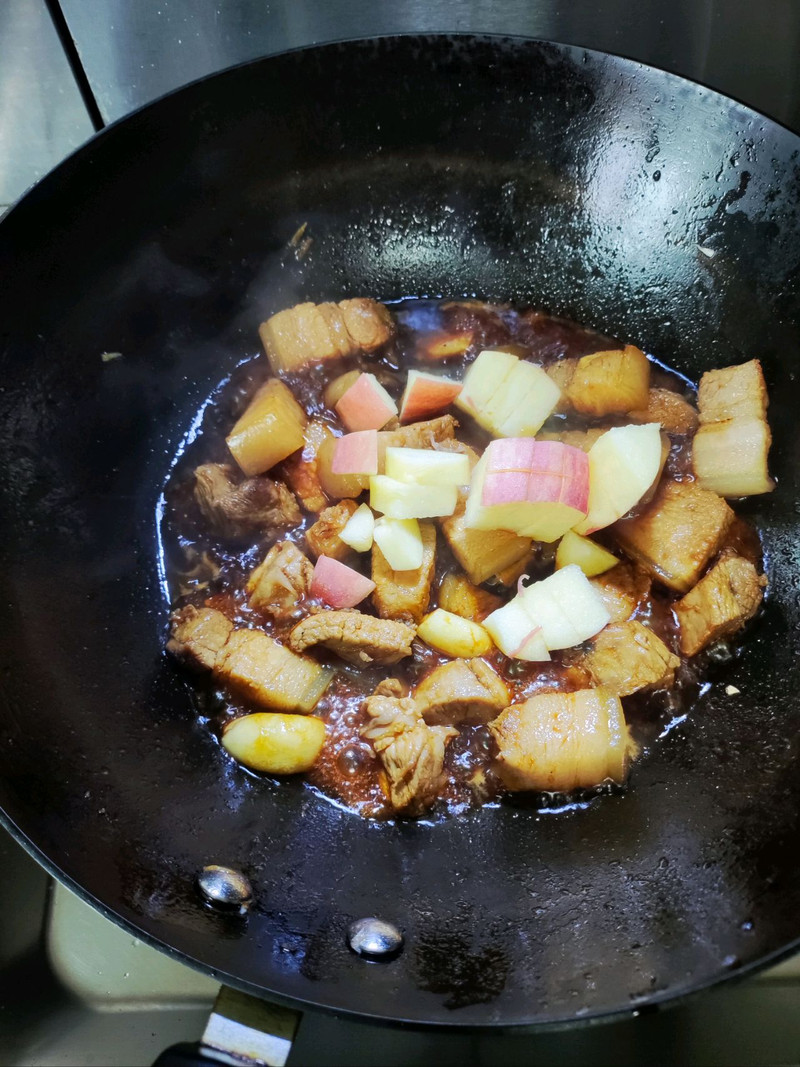 家常板栗焖五花肉