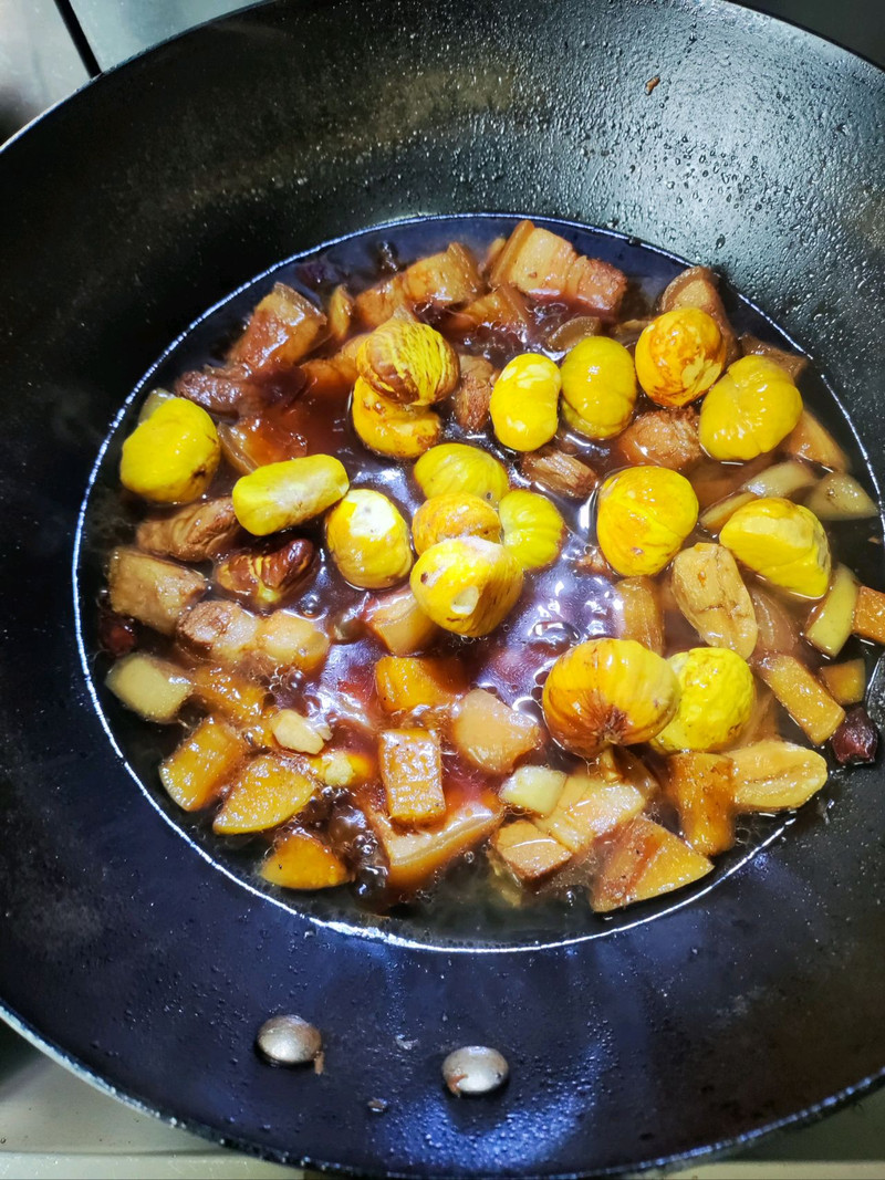家常板栗焖五花肉