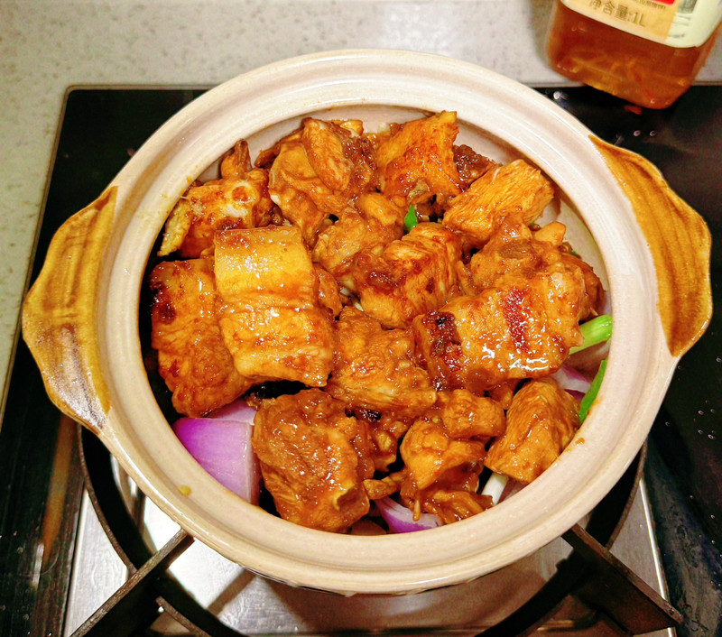 土鸡猪肉啫啫煲