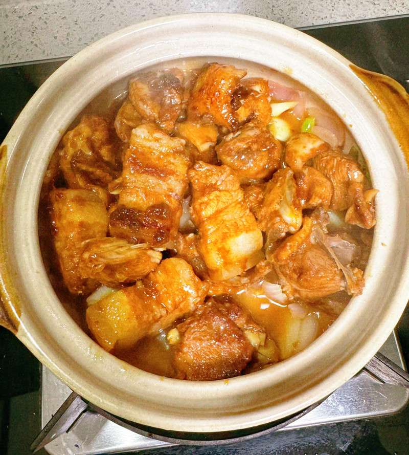 土鸡猪肉啫啫煲