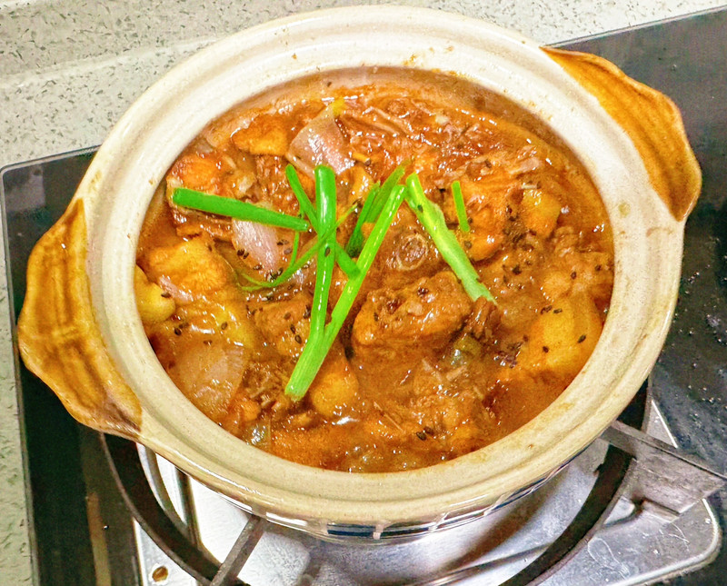 土鸡猪肉啫啫煲