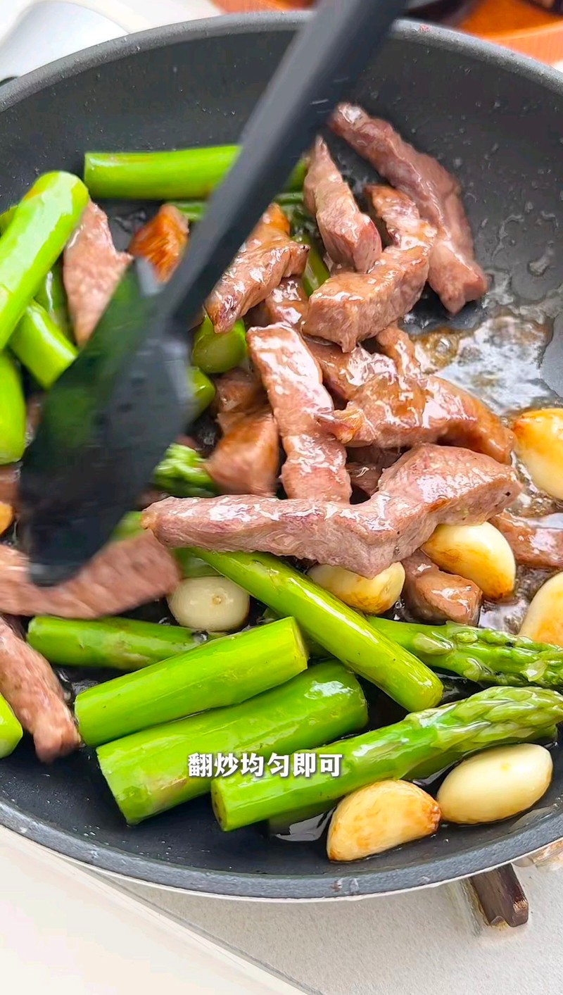 蒜香芦笋牛肉