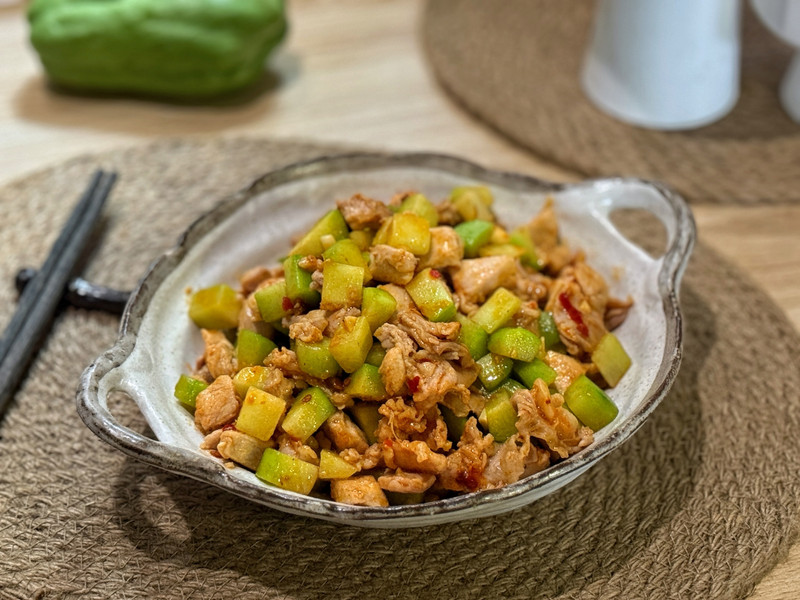兔肉炒佛手瓜
