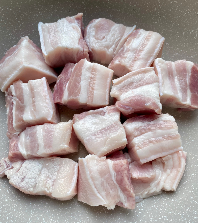 板栗红烧肉
