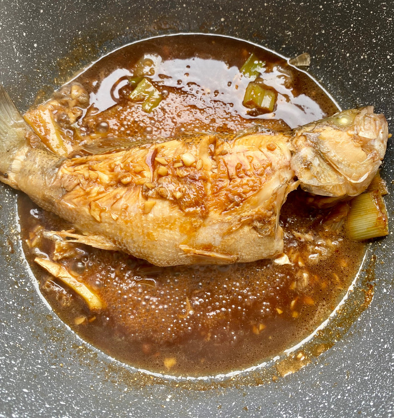 红烧鲈鱼