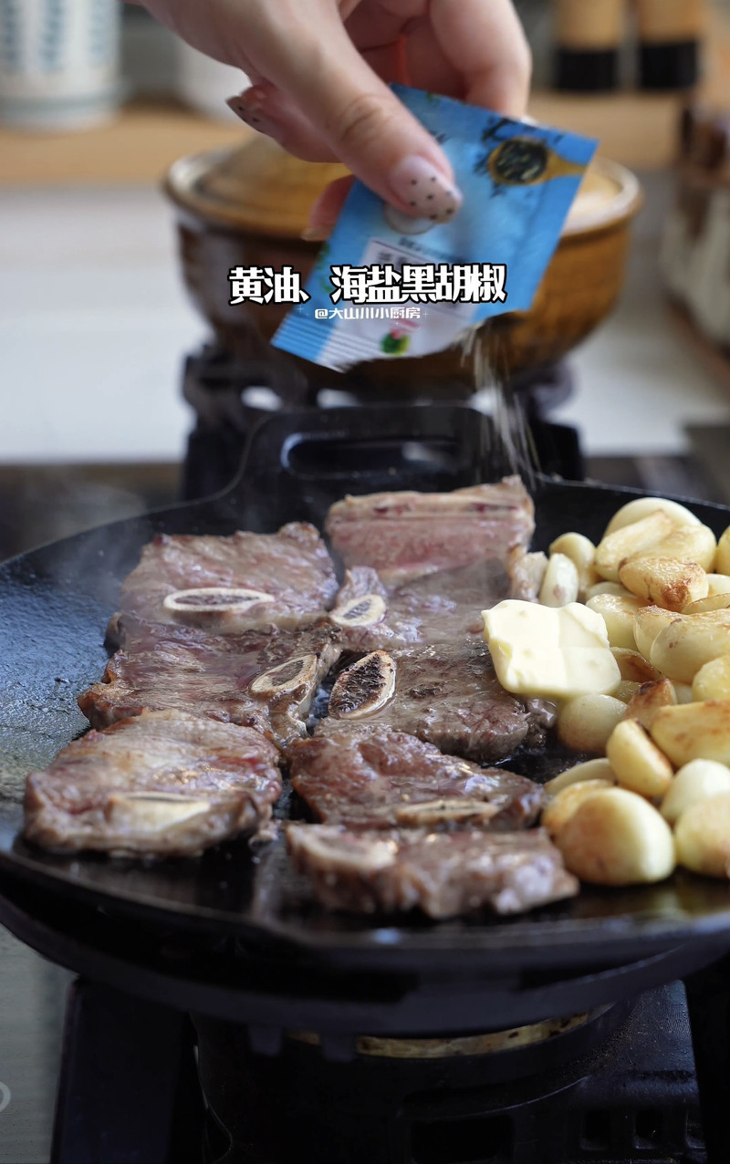 黑松露蒜香牛仔骨 黑松露蒜香牛仔骨