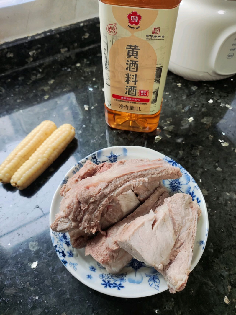 排骨炖玉米 排骨炖玉米