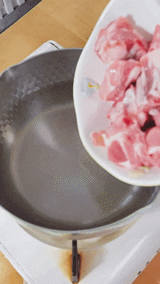 【宝宝辅食】萝卜排骨汤 【宝宝辅食】萝卜排骨汤