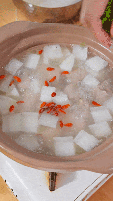 【宝宝辅食】萝卜排骨汤 【宝宝辅食】萝卜排骨汤