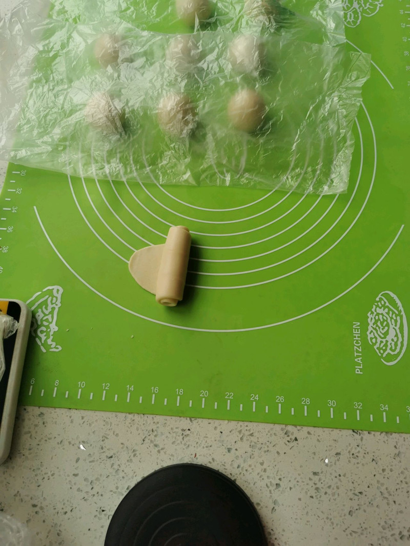 超级简单好吃的蛋黄酥