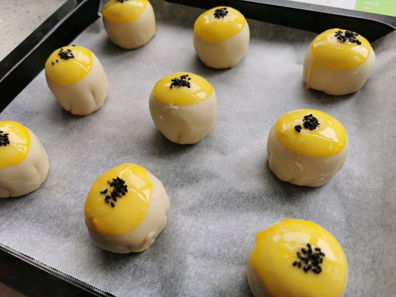 超级简单好吃的蛋黄酥