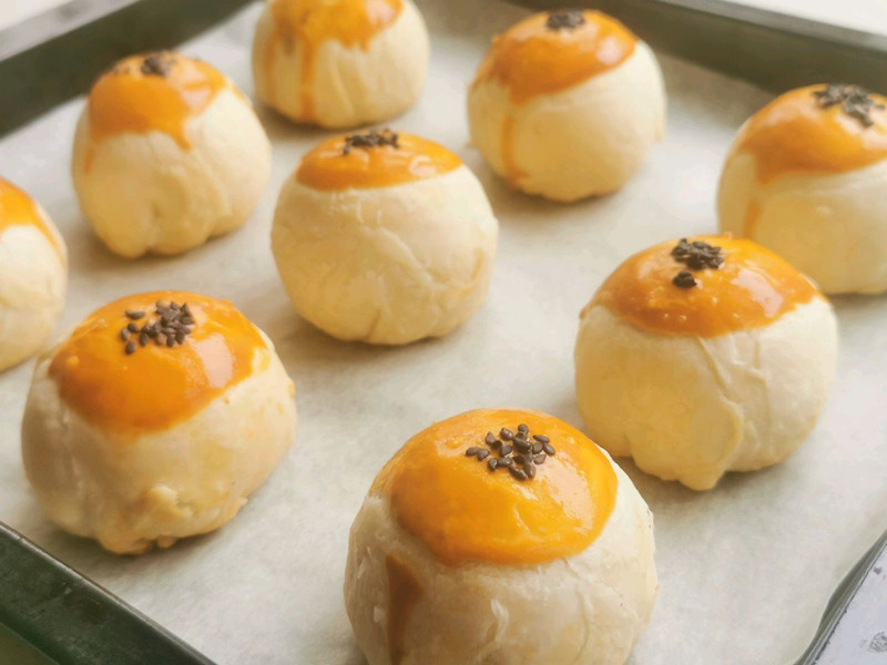 超级简单好吃的蛋黄酥